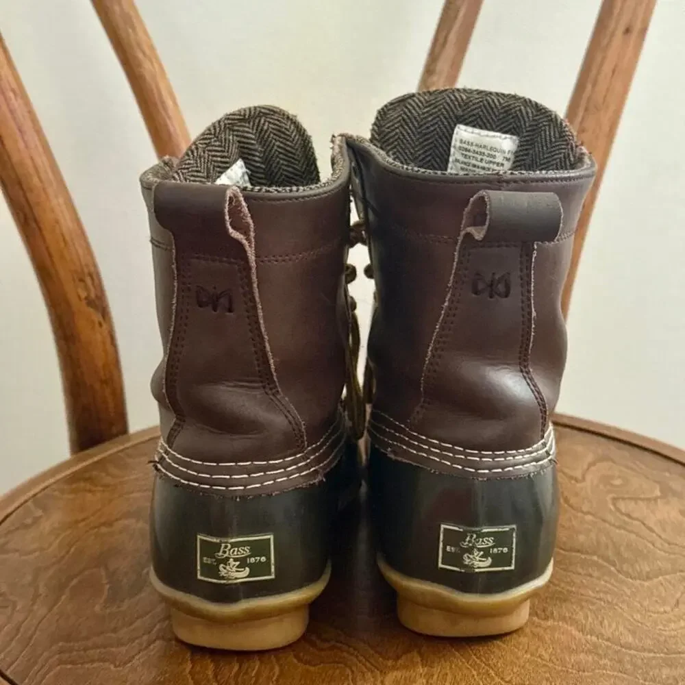 Bass brown duck boots with yellow laces